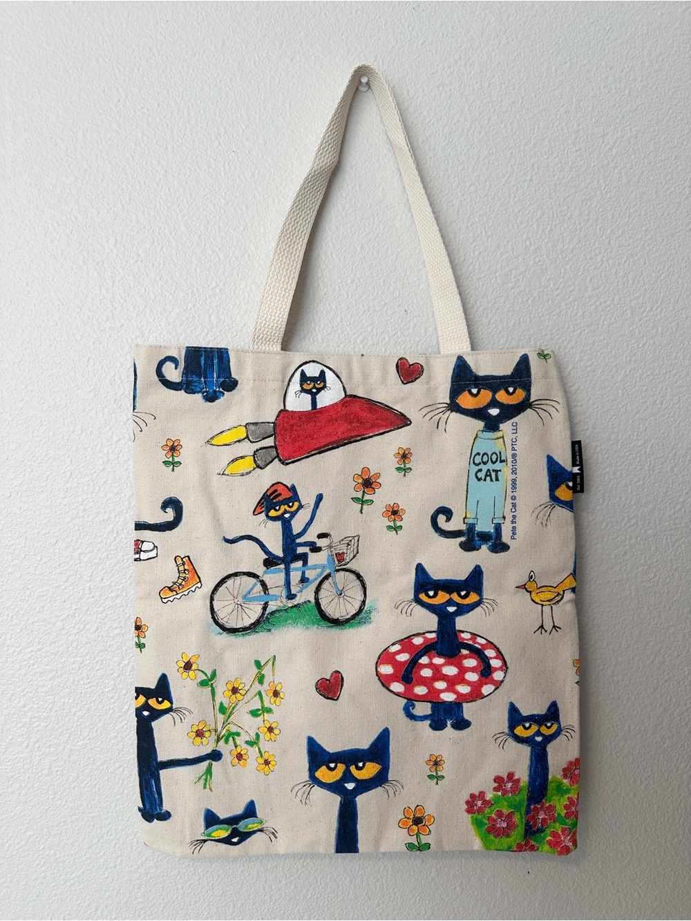 Out of Print Pete the Cat Tote Bag - Picture 2 of 3
